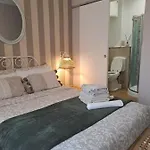 Mint House & Marie Antoinette-pala Alpitour- Private Parking Daire *
