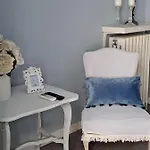 Mint House & Marie Antoinette-pala Alpitour- Private Parking דירה
