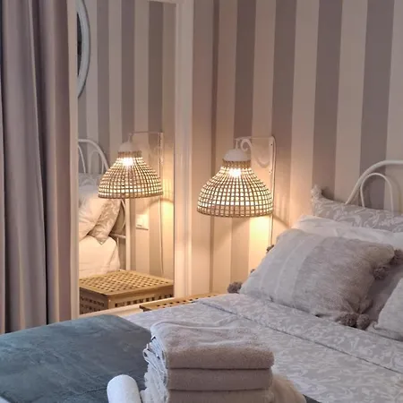 Mint House & Marie Antoinette-pala Alpitour- Private Parking