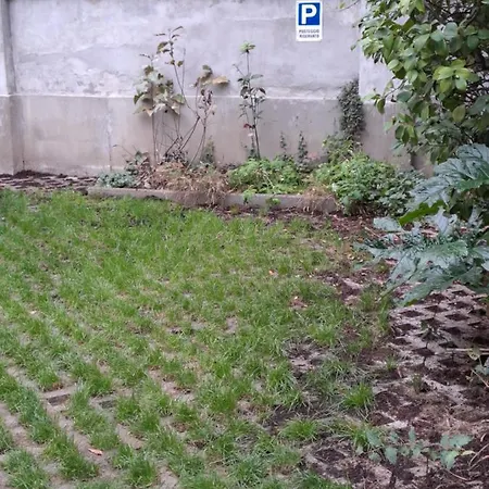 Mint House & Marie Antoinette-pala Alpitour- Private Parking Апартаменты