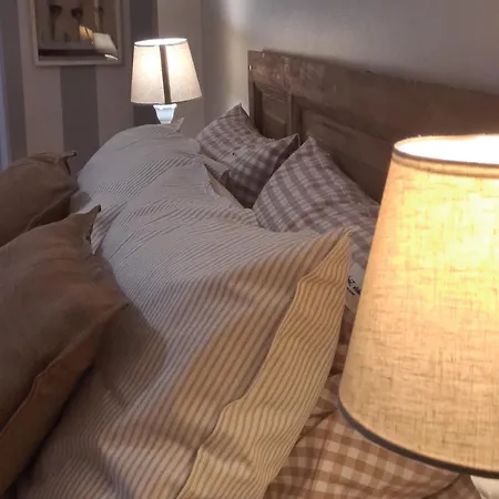 Mint House & Marie Antoinette-pala Alpitour- Private Parking