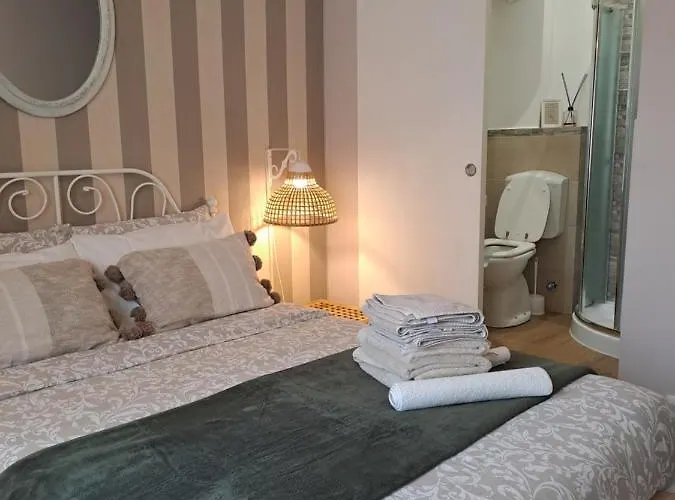 Mint House & Marie Antoinette-pala Alpitour- Private Parking Apartamento *