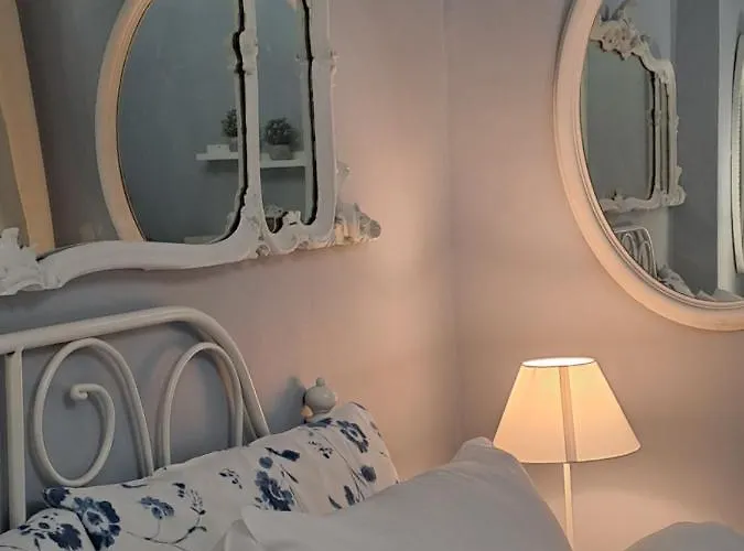 Apartamento Mint House & Marie Antoinette-pala Alpitour- Private Parking
