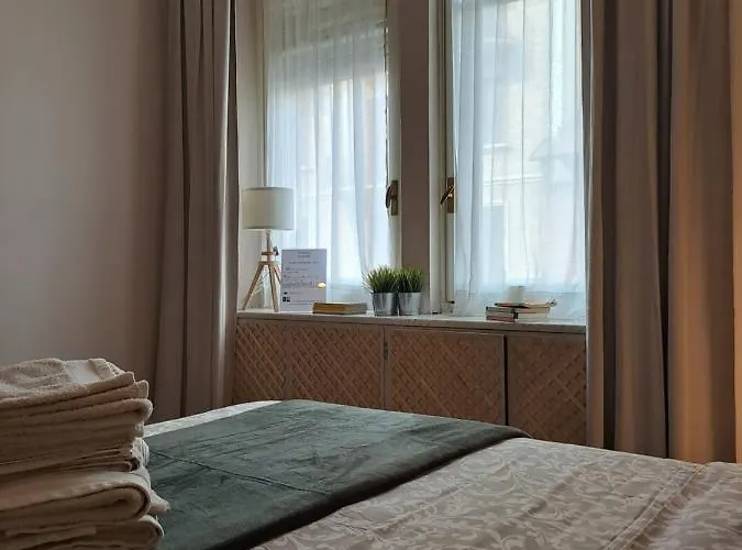 Mint House & Marie Antoinette-pala Alpitour- Private Parking Turim