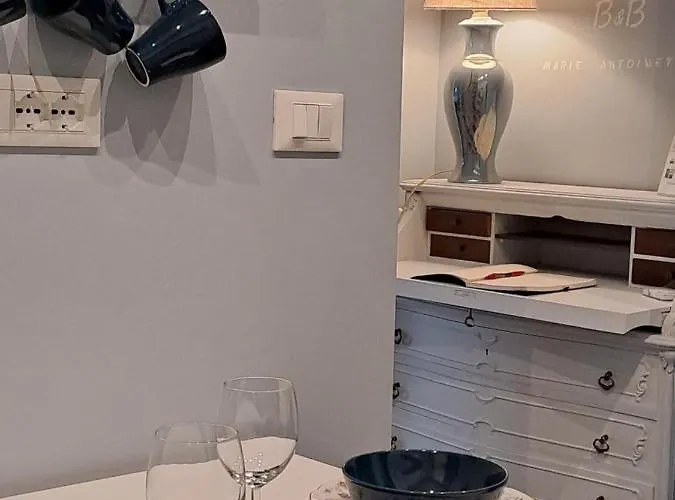 Mint House & Marie Antoinette-pala Alpitour- Private Parking Apartamento