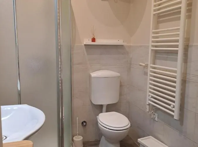 Apartamento Mint House & Marie Antoinette-pala Alpitour- Private Parking *