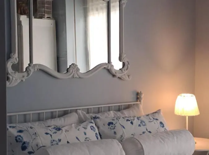 Apartamento Mint House & Marie Antoinette-pala Alpitour- Private Parking