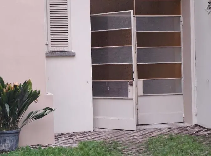 Apartamento Mint House & Marie Antoinette-pala Alpitour- Private Parking *