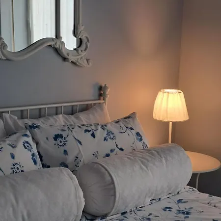 Mint House & Marie Antoinette-pala Alpitour- Private Parking Apartamento