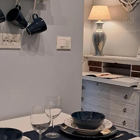 Marie Antoinette-pala Alpitour- Private Parking Appartement