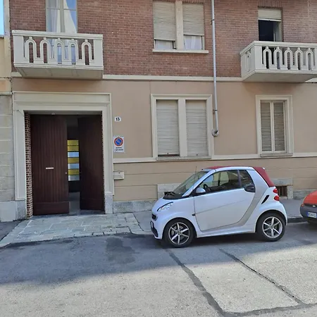 Marie Antoinette-pala Alpitour- Private Parking Apartment *